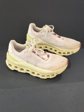 On Running CloudMonster Women’s Pale Pink Mesh & Yellow Sole Size 7